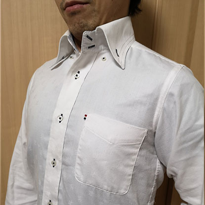 モテない男性ファッション「襟の高いシャツ」